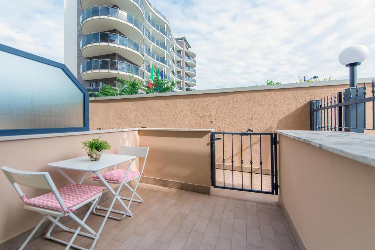 Babyaccommodation Family Comfort Ll Pietra Ligure Exteriör bild