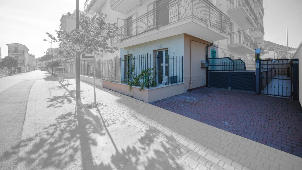 Babyaccommodation Family Comfort Ll Pietra Ligure Exteriör bild